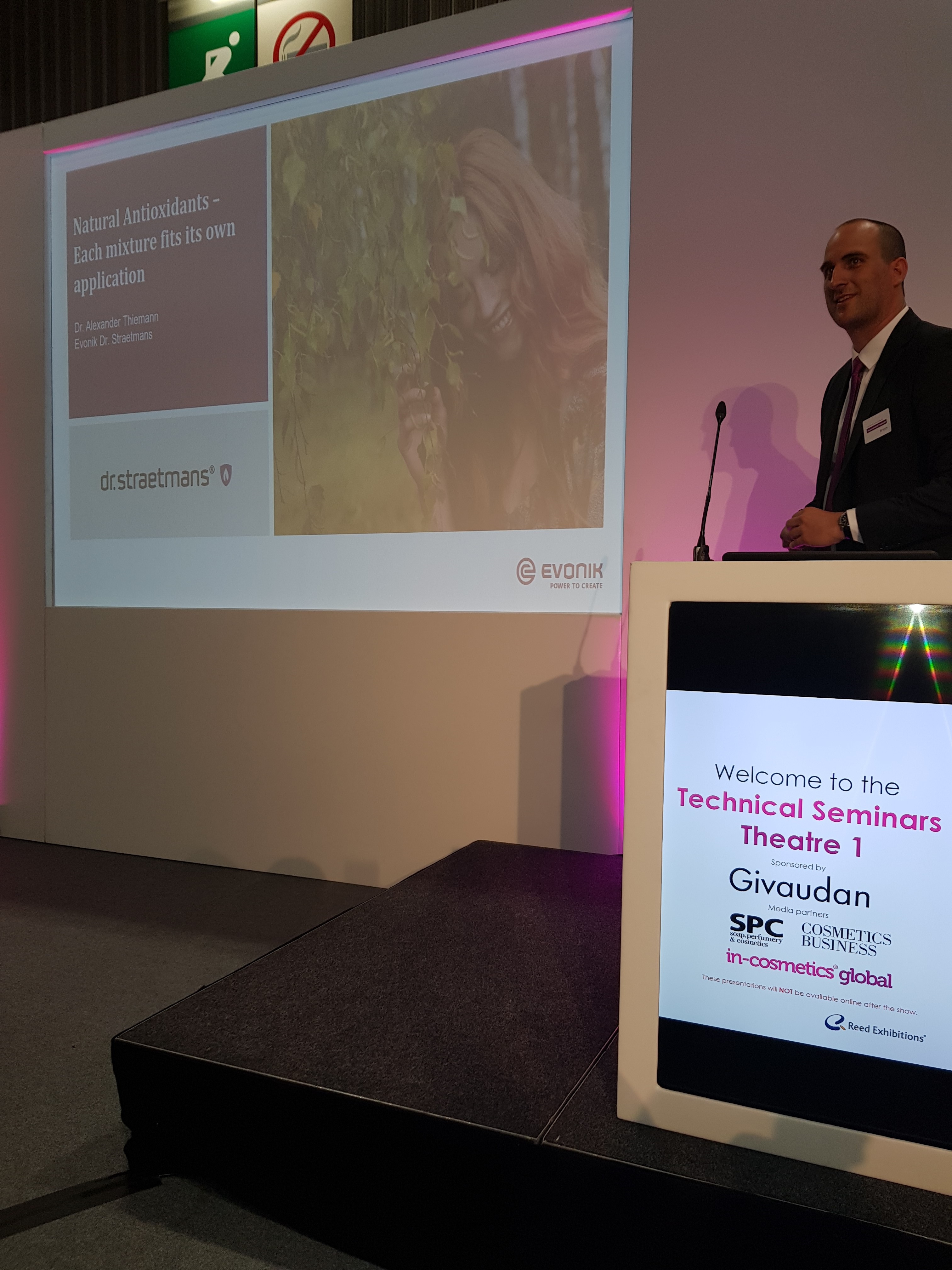 Fyrirlestur Evonik (Dr. Straetmans) um antioxidants