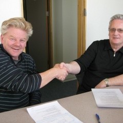 Sænes festir kaup á stálgrindarhúsi